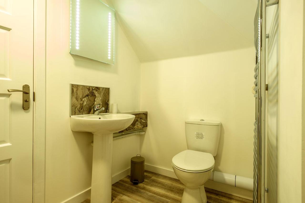 The Walk-Up Apartment Portree Bagian luar foto