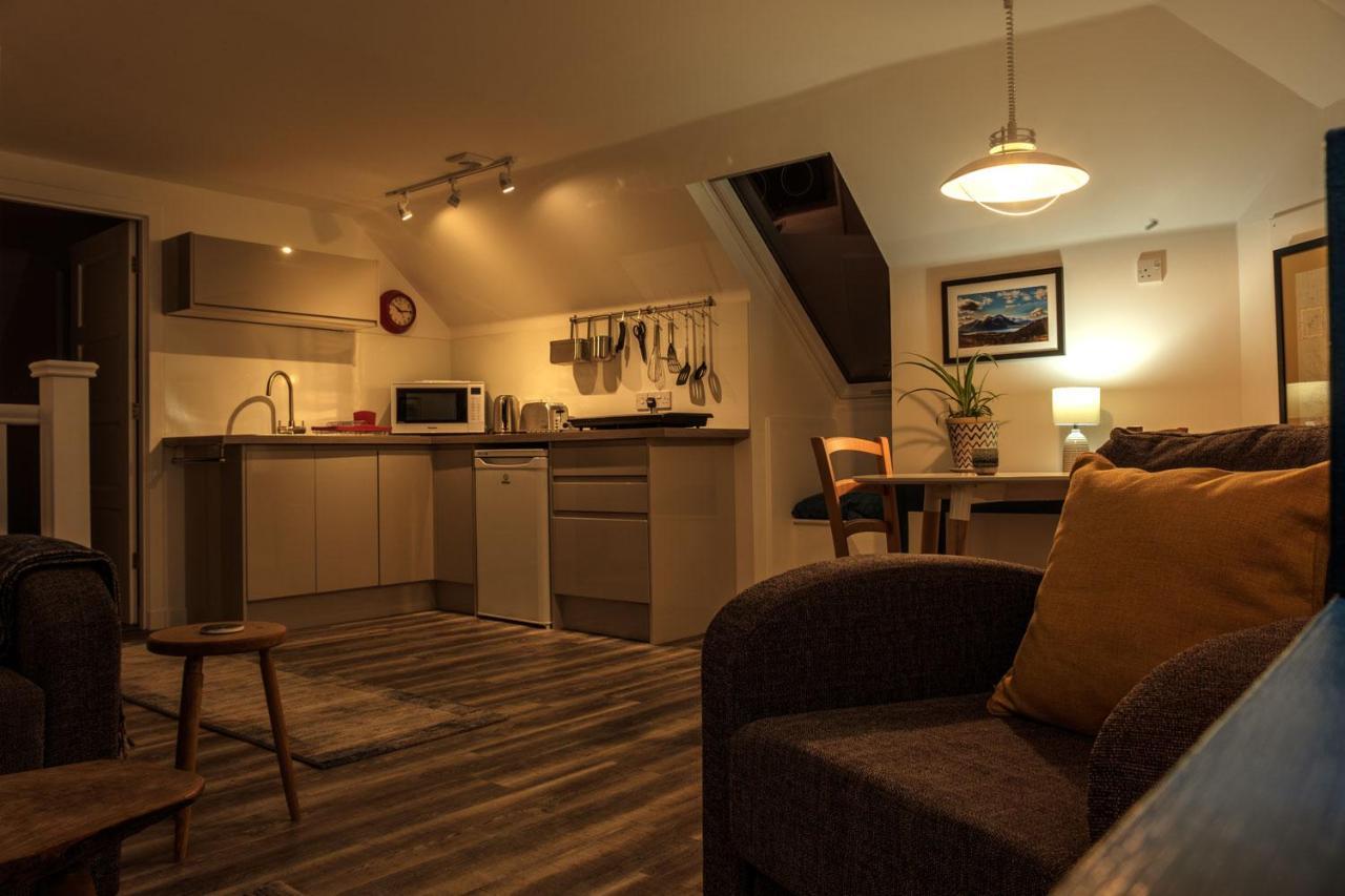 The Walk-Up Apartment Portree Bagian luar foto